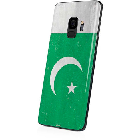 Pakistan Flag Distressed Galaxy S9 Skin